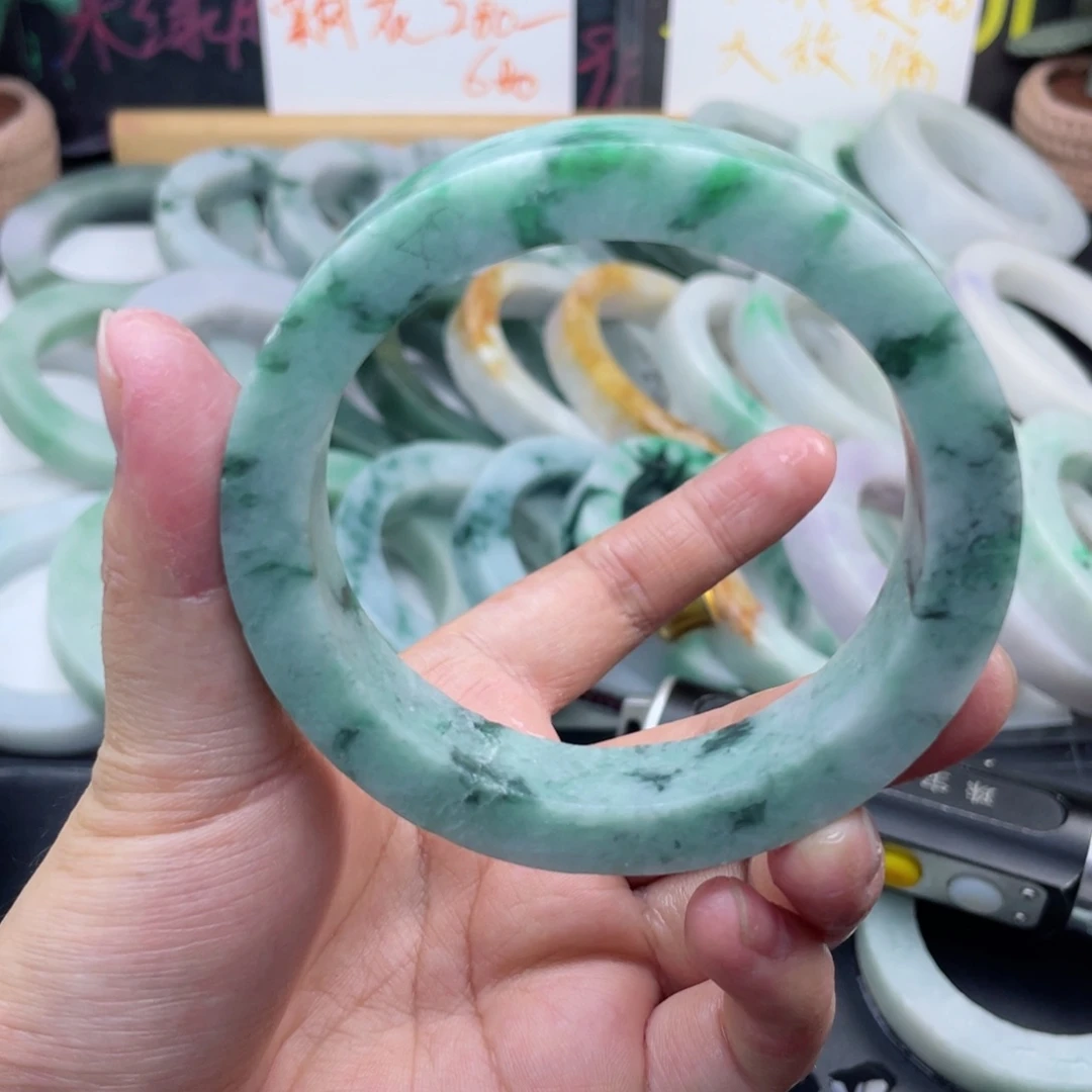 未镶嵌翡翠定制翡翠