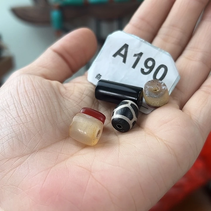 未镶嵌颈饰玛瑙/玉髓