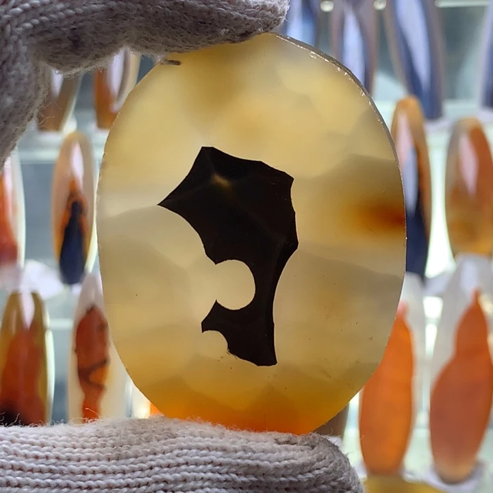 未镶嵌颈饰玛瑙/玉髓169