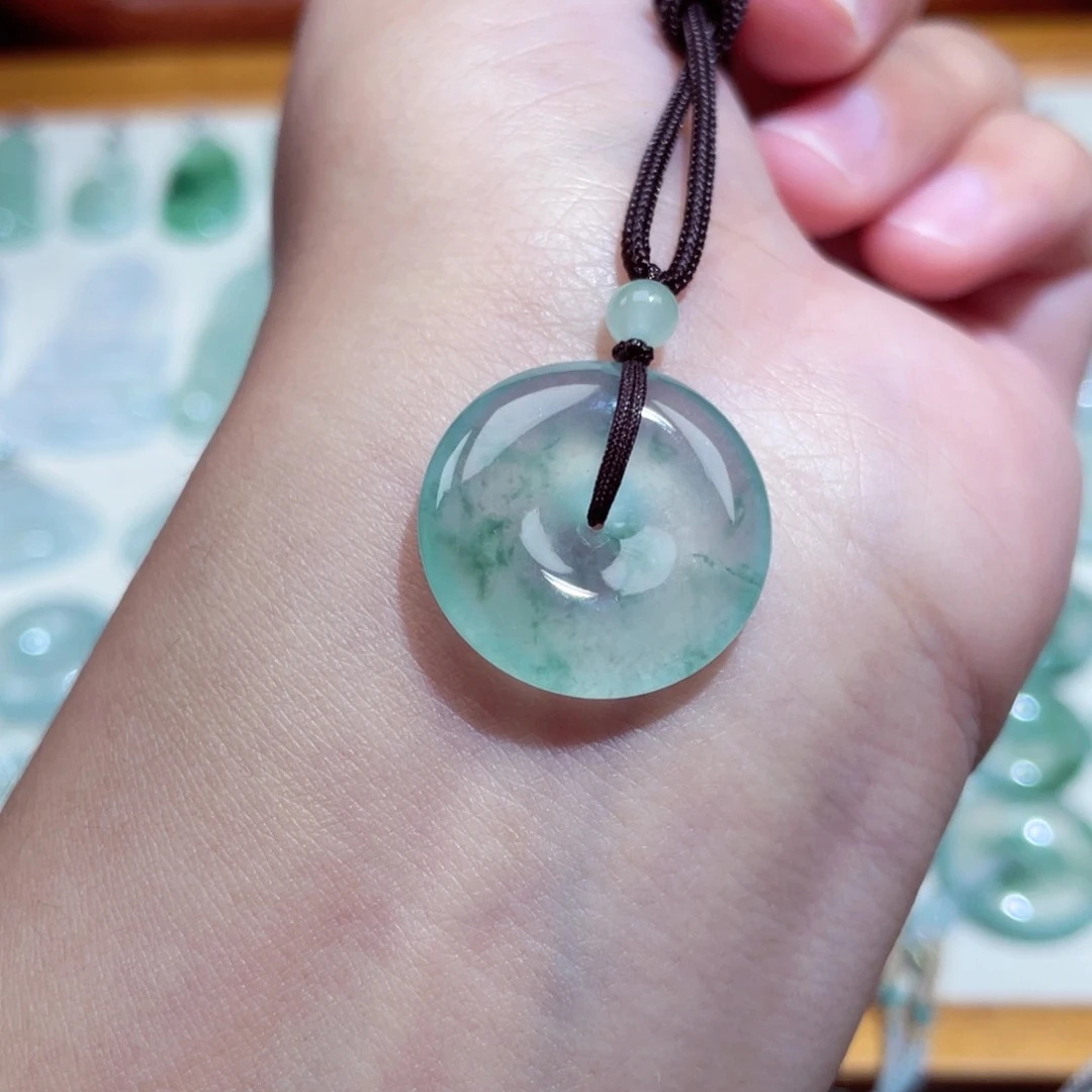 翡翠未镶嵌颈饰扣子