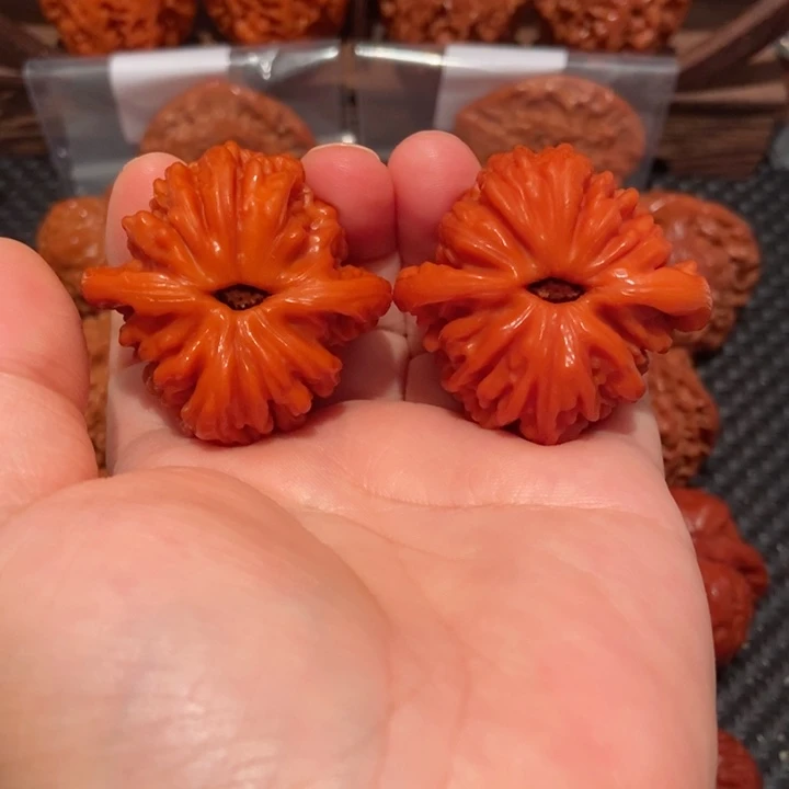 把件文玩核桃42.5尺寸四座楼姜黄玉化1040（蓓沉手）