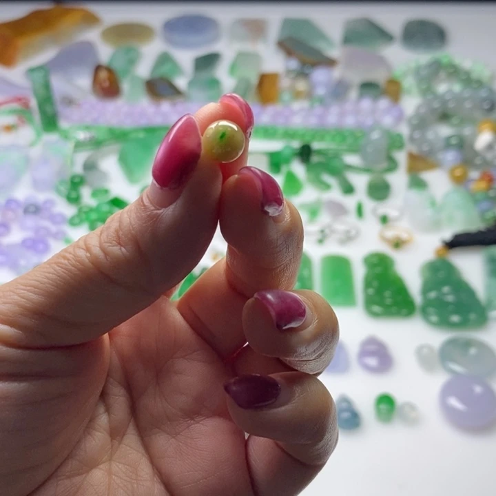 翡翠未镶嵌挂件天然翡翠