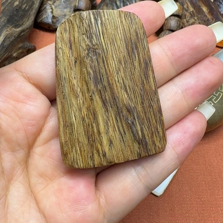 大叶紫檀（黑酸枝木类）