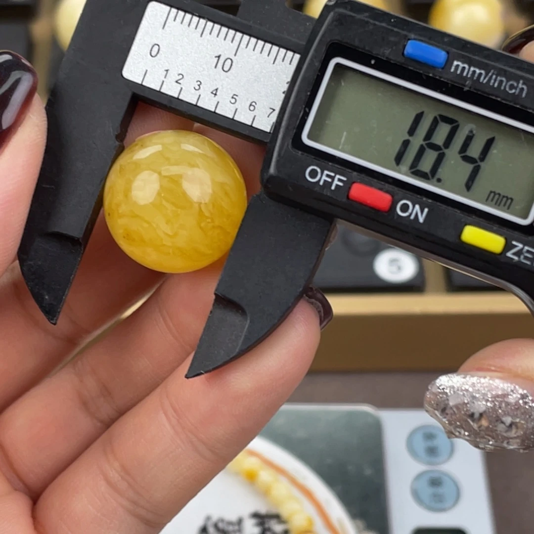 琥珀未镶嵌裸石微瑕465