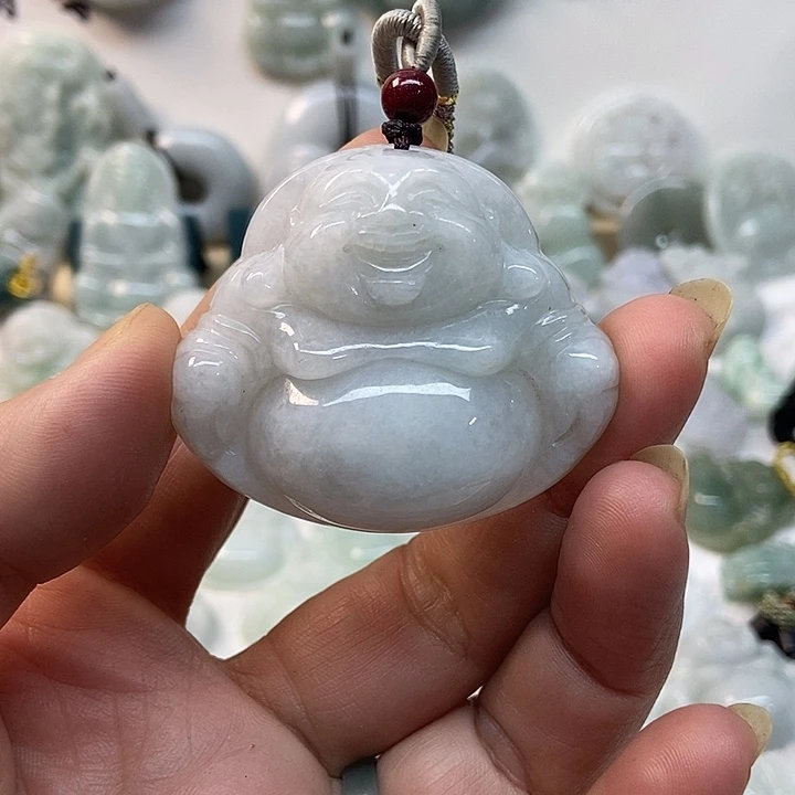 翡翠未镶嵌颈饰佛公