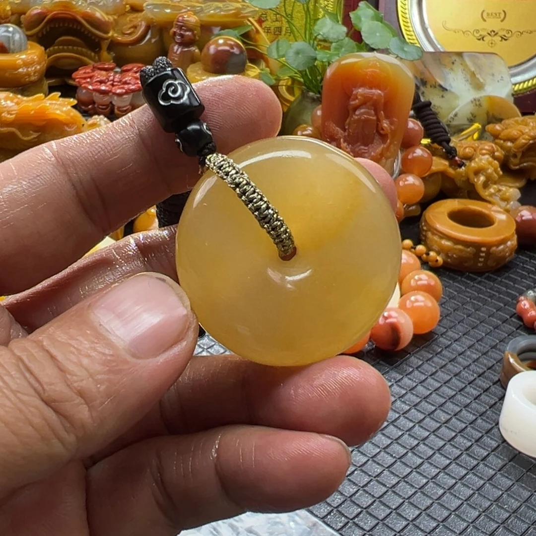 石英质玉未镶嵌颈饰