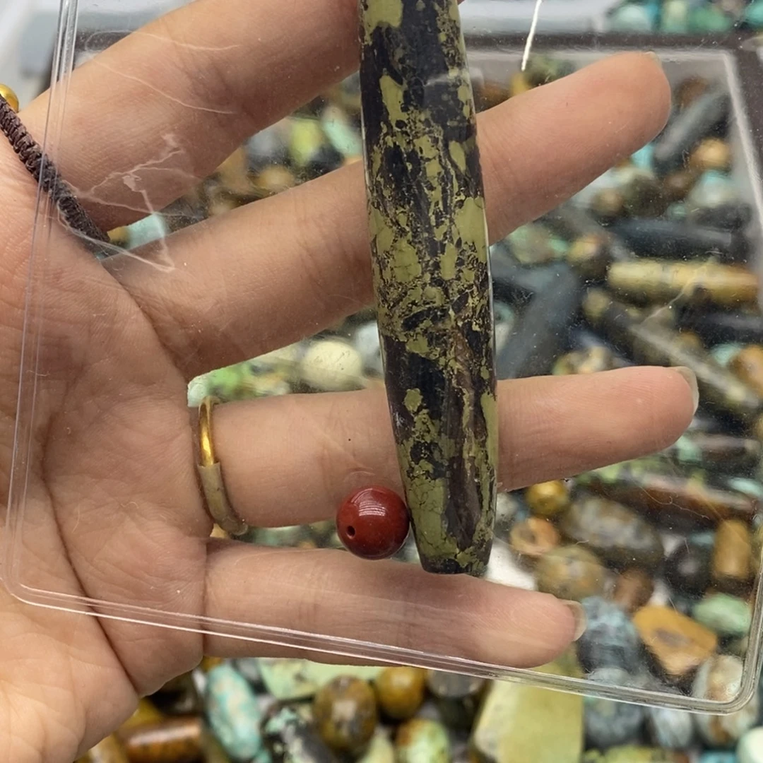 我***争南红玛瑙未镶嵌珠宝奇石