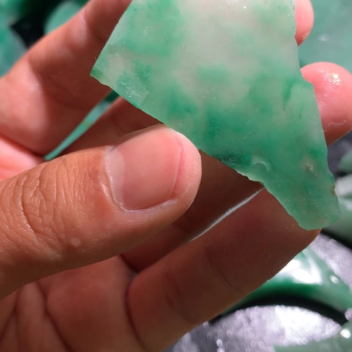 【闪购商品】翡翠颈饰未镶嵌自*60