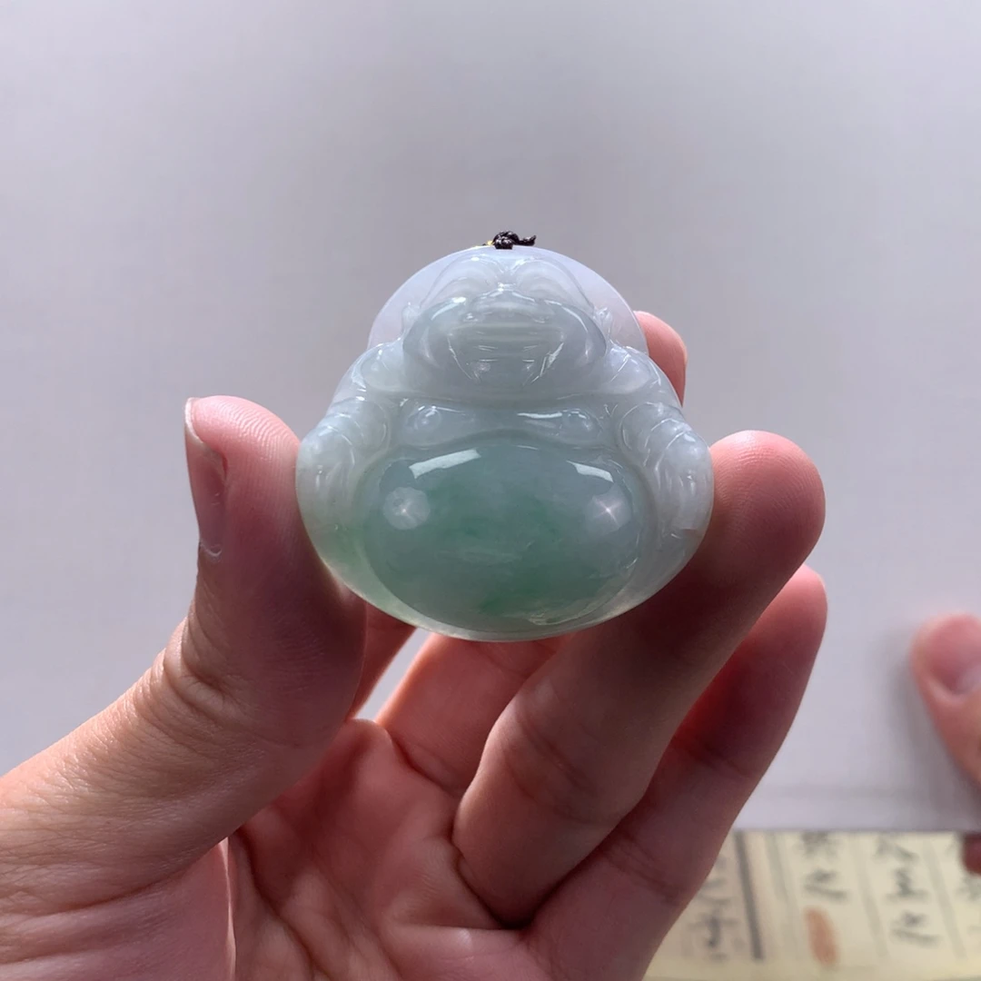 翡翠未镶嵌颈饰细腻飘绿大佛公