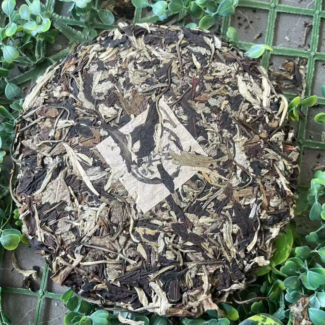 雨腾天坛 陆地SX金花白毫“上古十大L果”300g/饼（8月12）