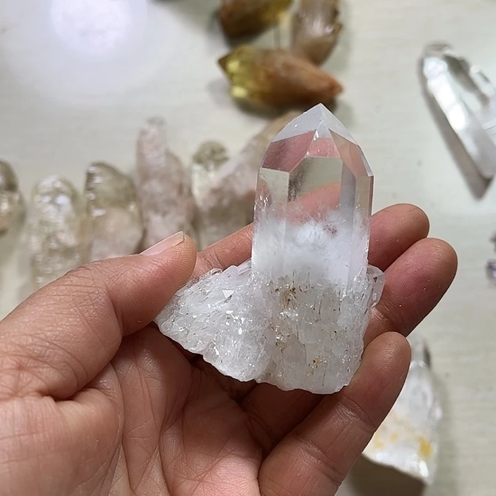 来***如水晶未镶嵌珠宝半成品