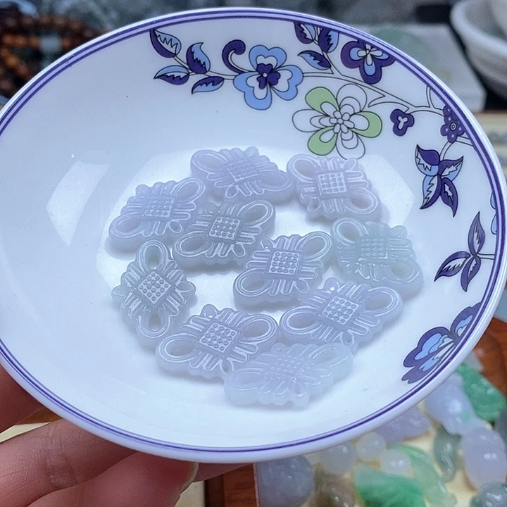 吊坠(不含链)未镶嵌翡翠一个20