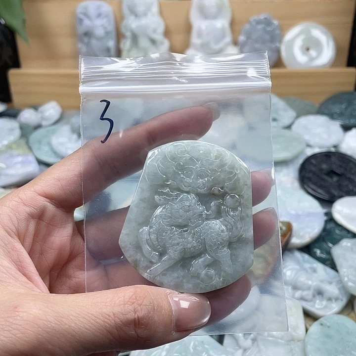 翡翠未镶嵌颈饰翡翠