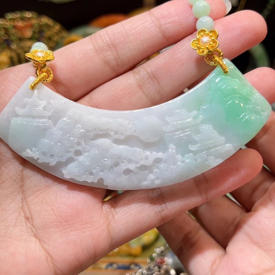 翡翠未镶嵌颈饰待编织