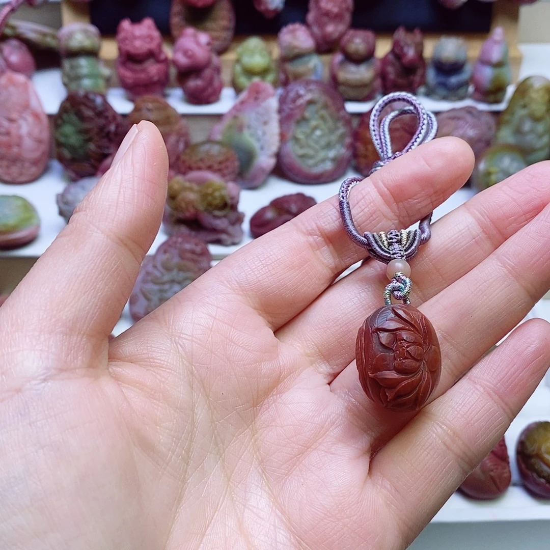 玛瑙/玉髓盐源玛瑙吊坠未镶嵌