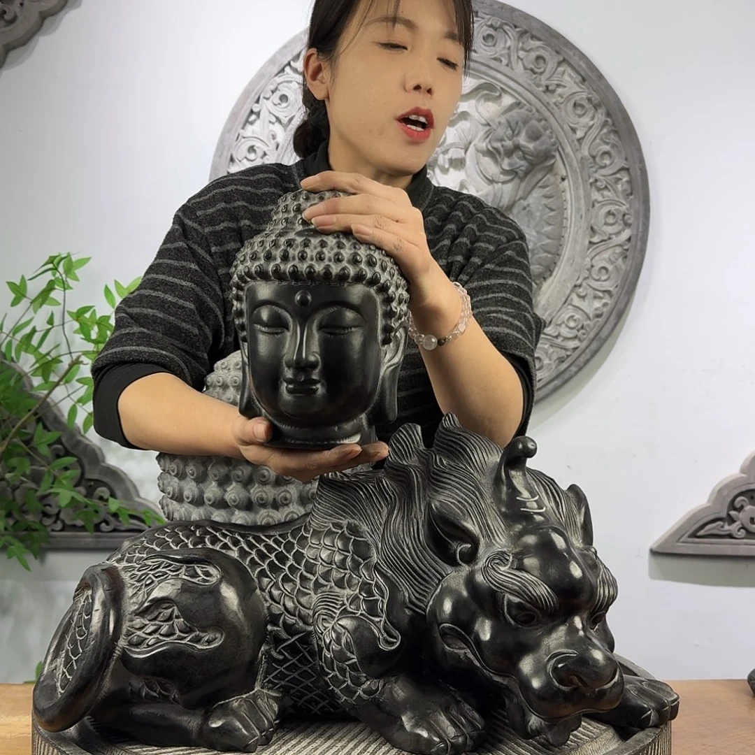 李***来石材青石雕刻20厘米高佛头两尊