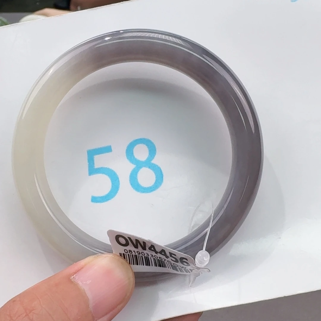 华***子未镶嵌手镯和田玉