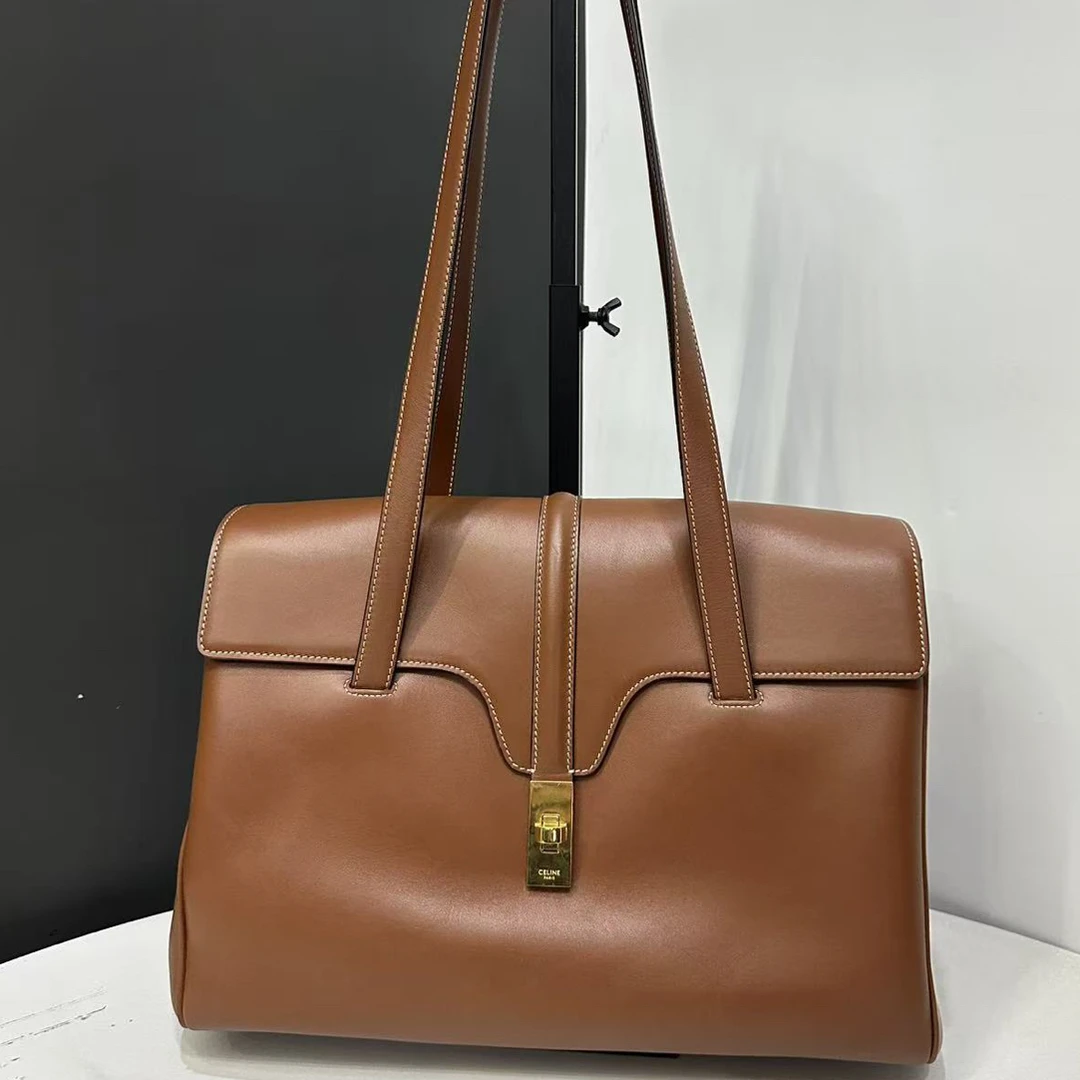 95新 Celine/思琳 棕色soft托特包32cm/0485091305