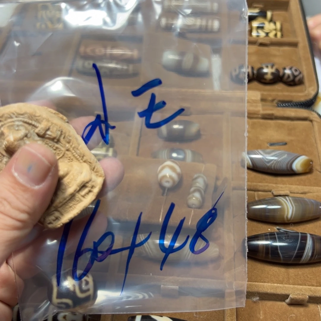 泥塑小****?小王珠子珠子珠子