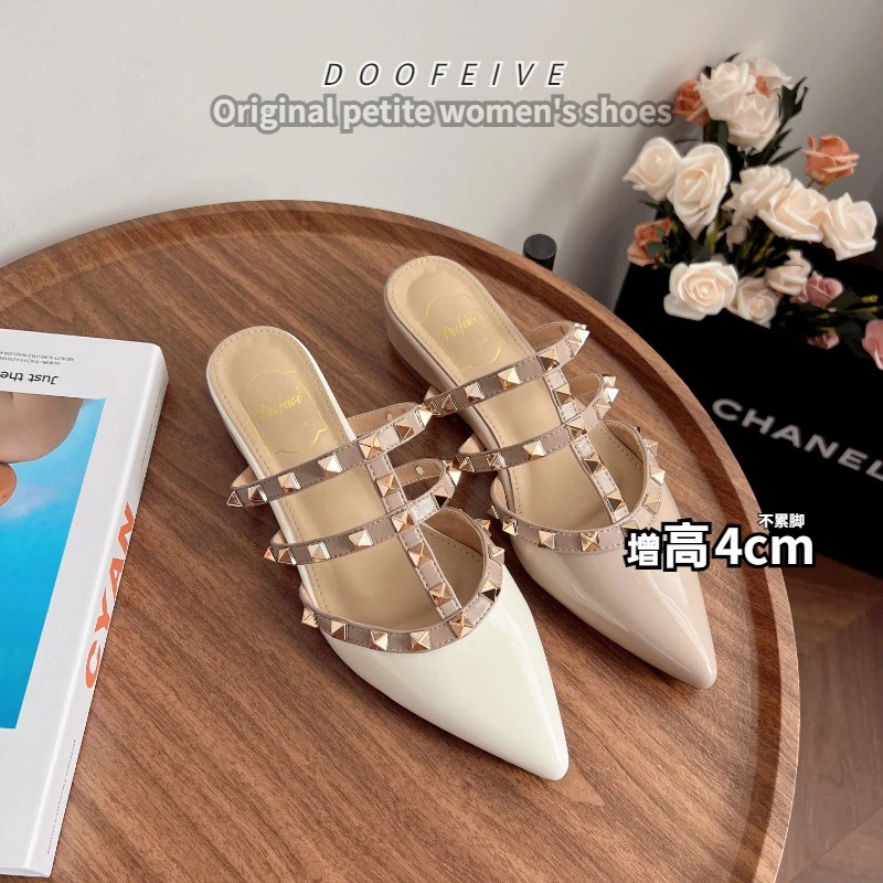 朵菲雯DOOFEIVE~法式尖头坡跟包头半拖增高4cm凉拖铆钉小众单鞋女