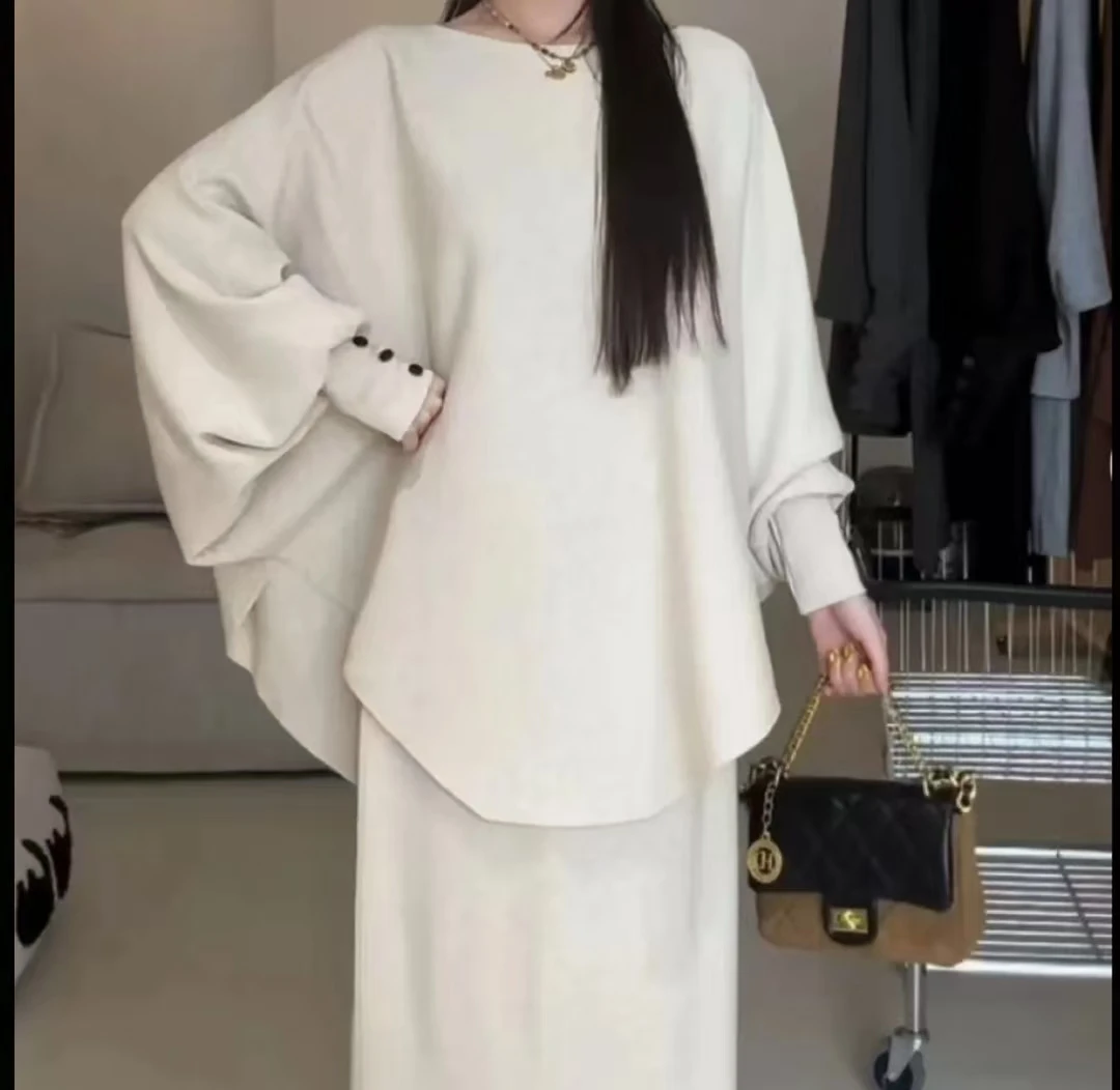 公主 2025秋款慵懒风蝙蝠袖针织上衣搭配半身裙68222