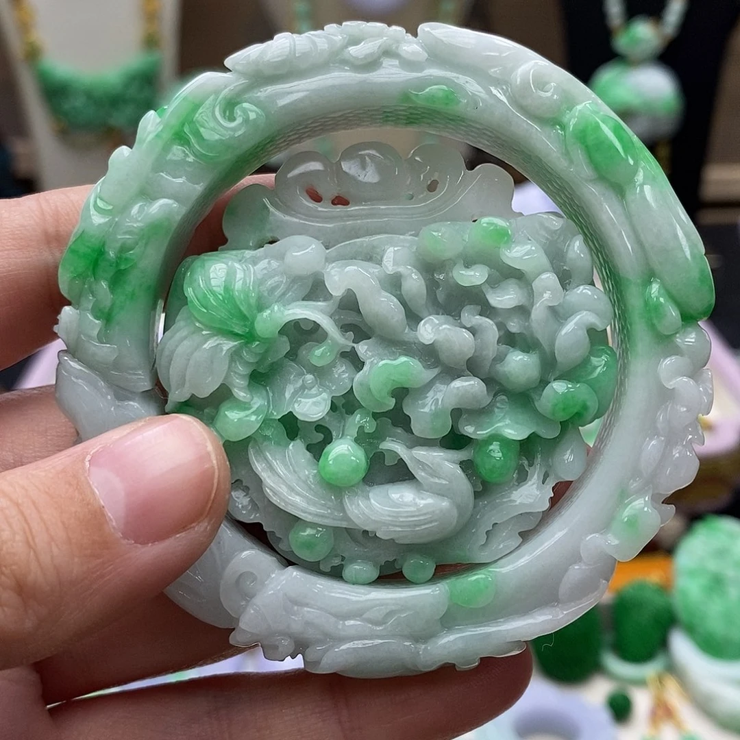 翡翠未镶嵌颈饰手镯套装55.5