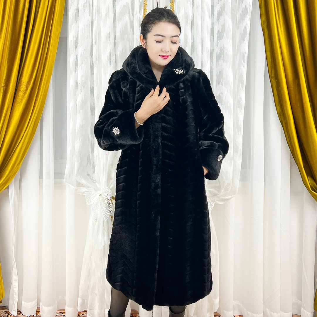 福态长款中老年女装秋冬时尚冬季中长款设计师网红连衣裙风衣