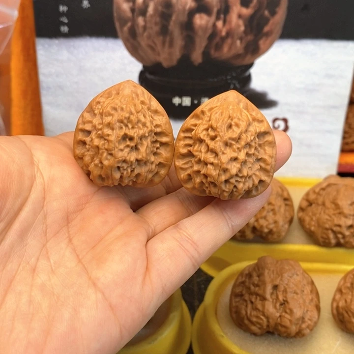 文玩核桃吊坠紫金山 精对33