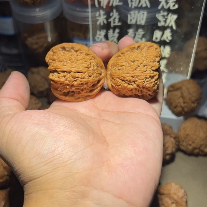 吊坠文玩核桃39.5精卡南疆天使之翼