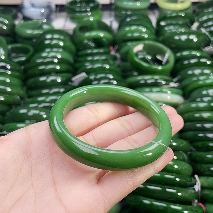 未镶嵌手镯和田玉（碧玉）