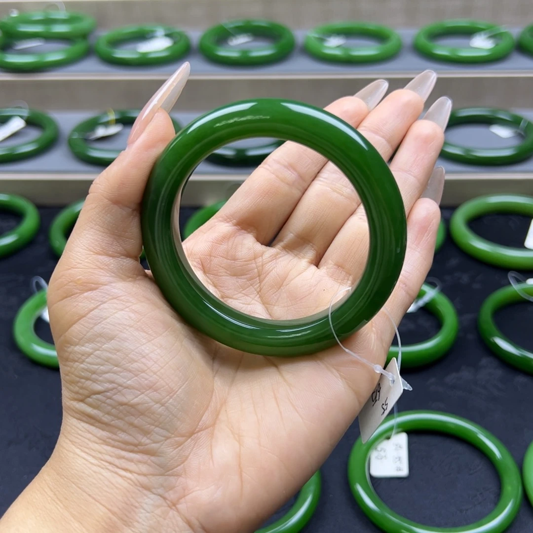 和田玉（碧玉）未镶嵌手镯