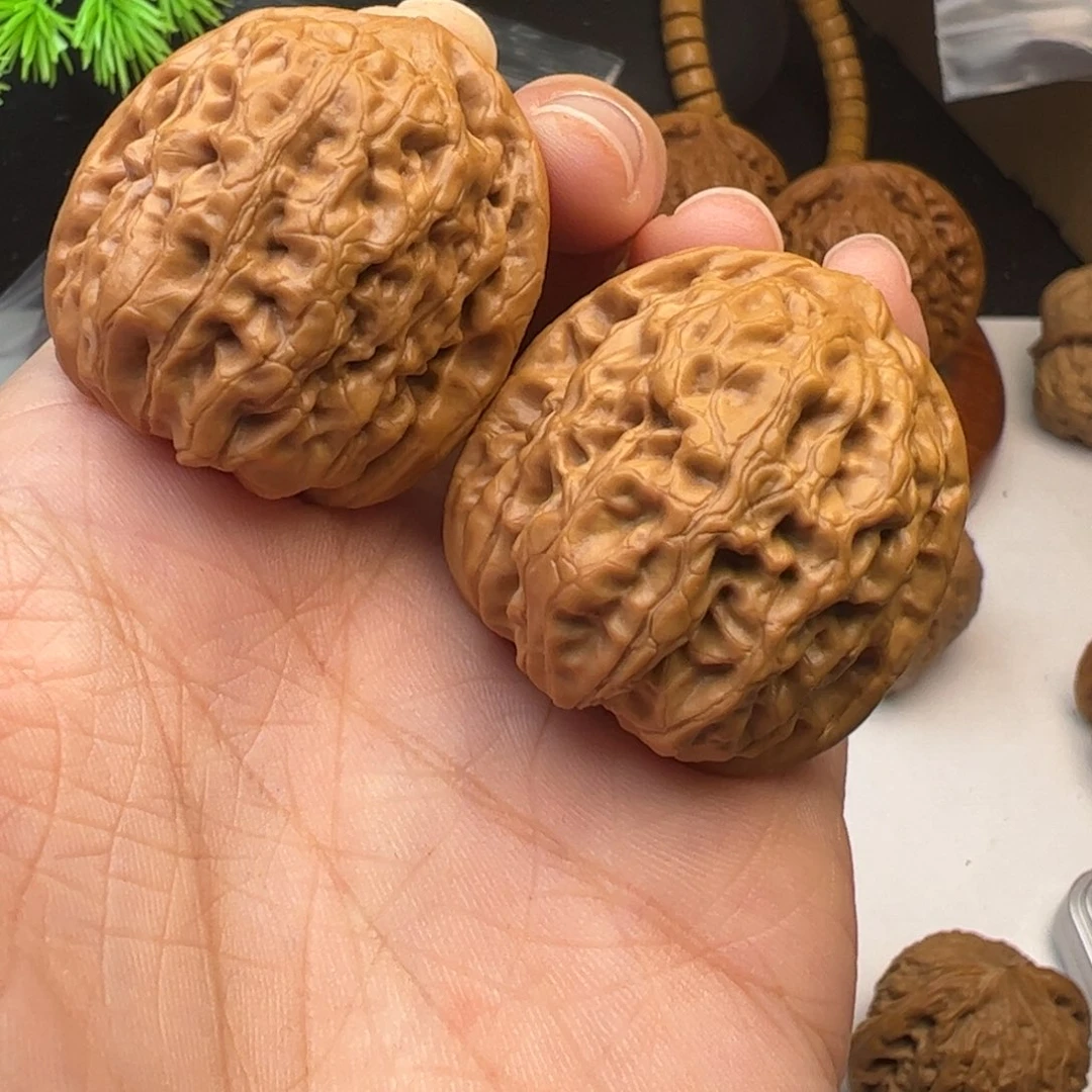 文玩核桃吊坠霸王35