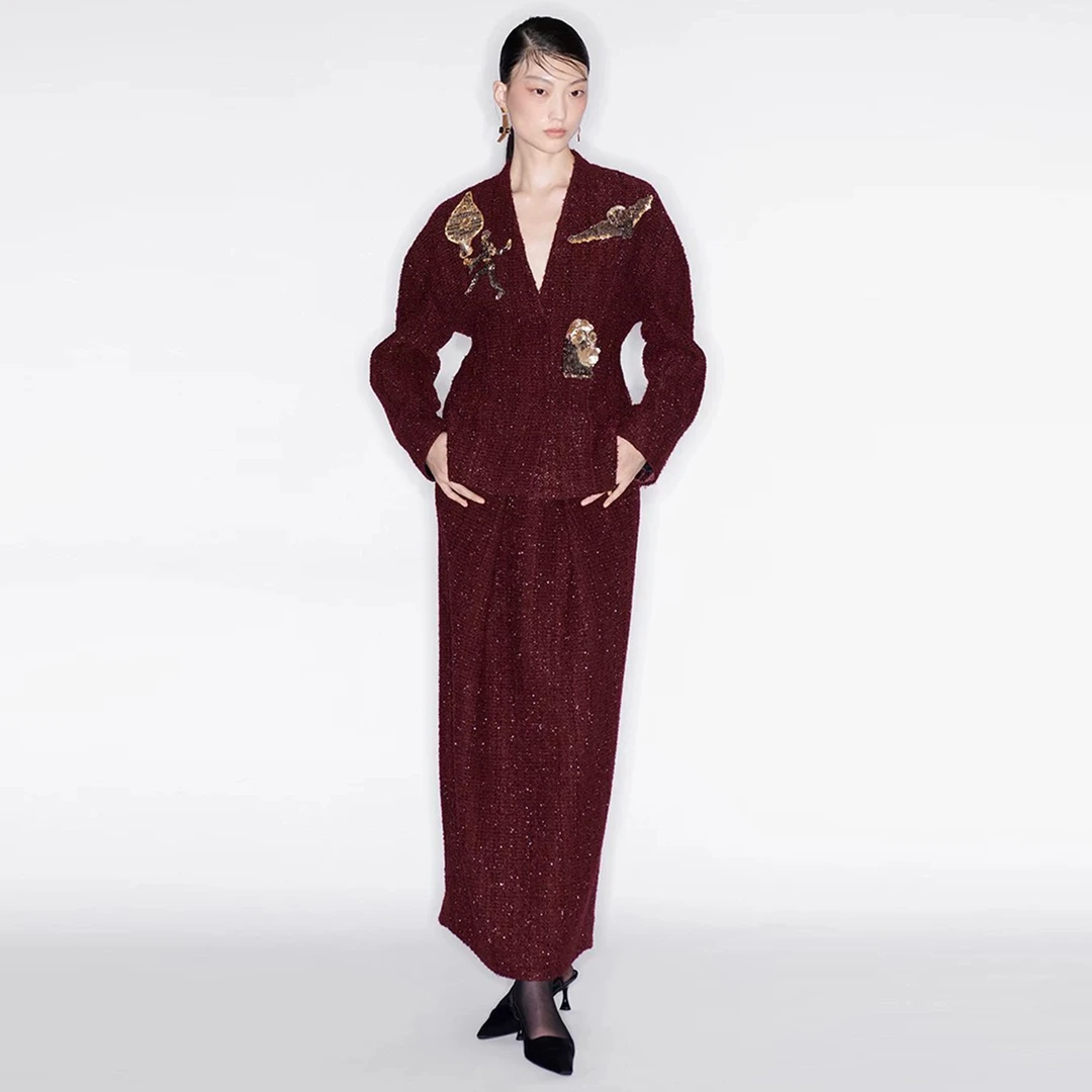 M ESSENTIAL 马 凯爵头粗纺工坊铁艺钉珠深V领外套长半裙