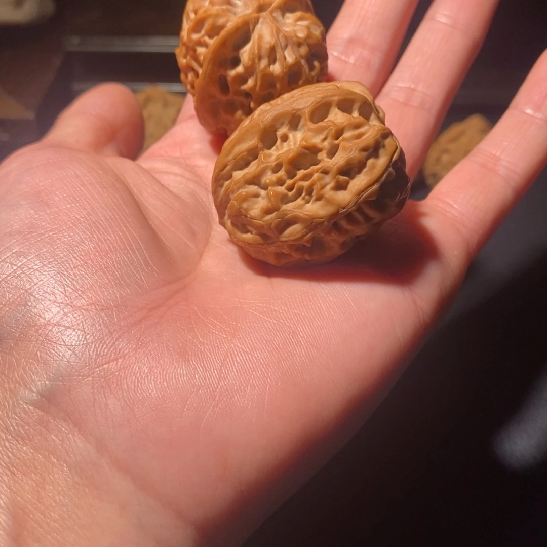 A***T文玩核桃吊坠太行龙纹