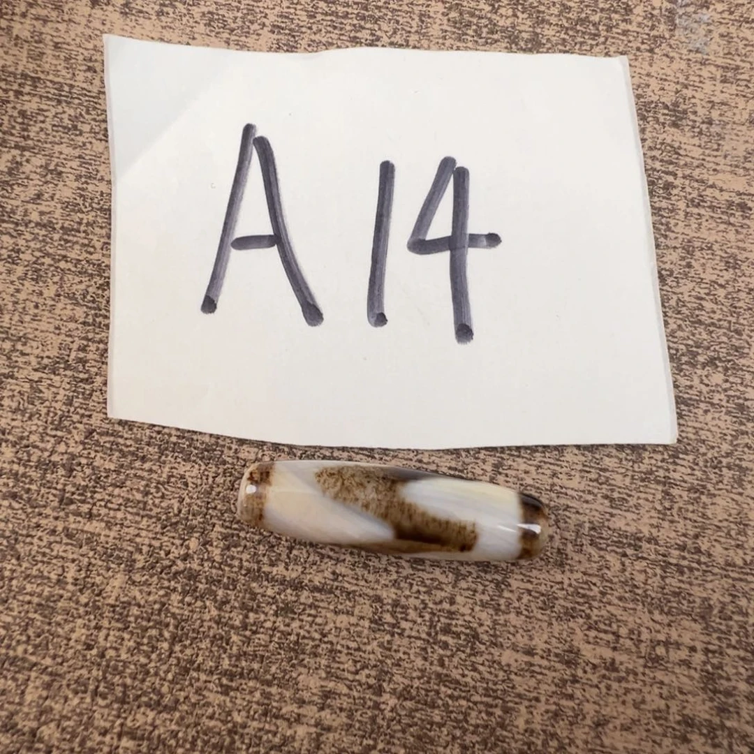 左***右玛瑙/玉髓未镶嵌颈饰特价玛瑙天珠