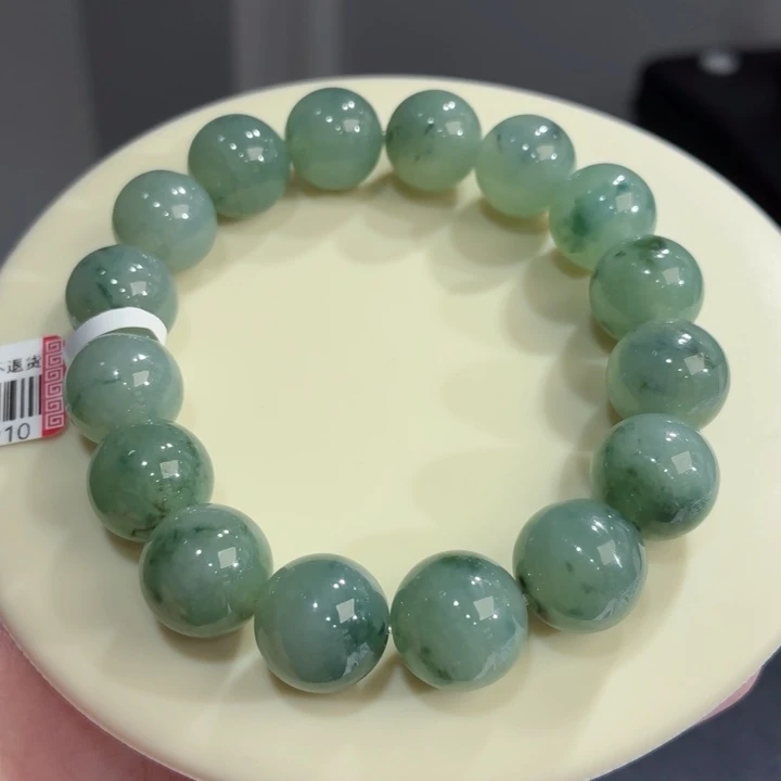 翡翠未镶嵌手链冰胶绿底飘花卡13.5