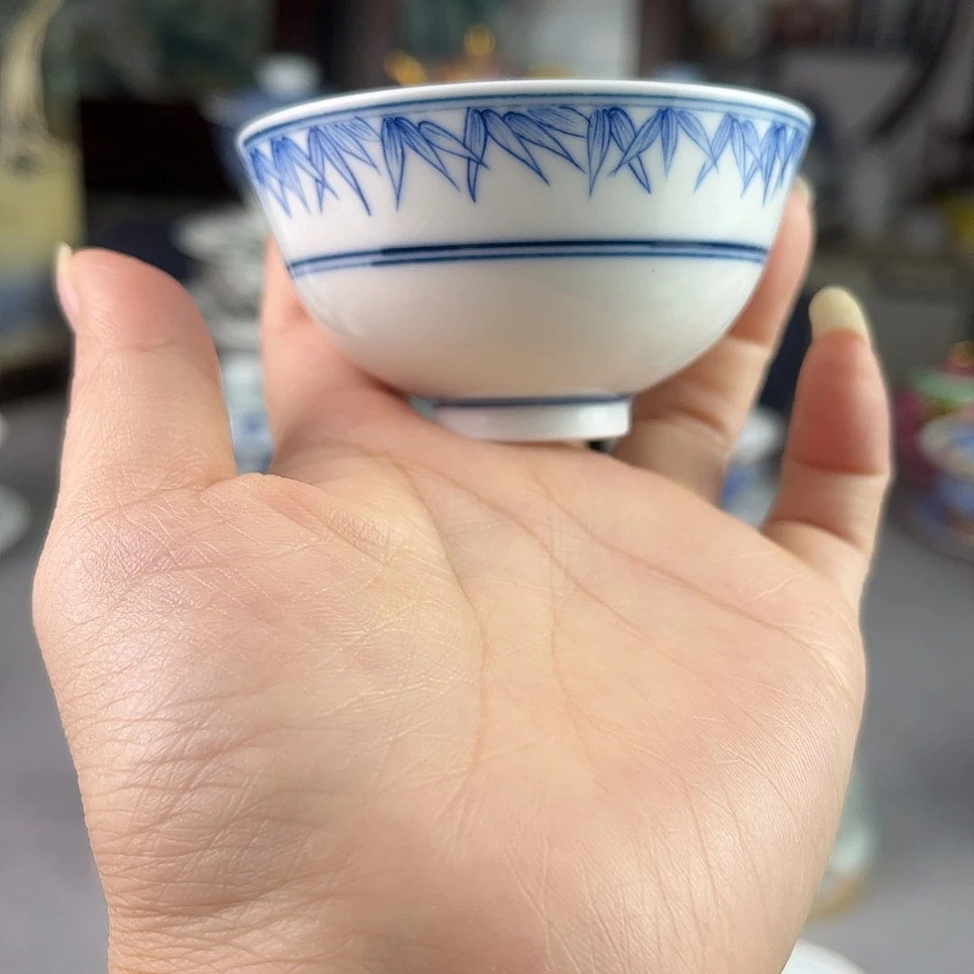 福利陶瓷小杯一个