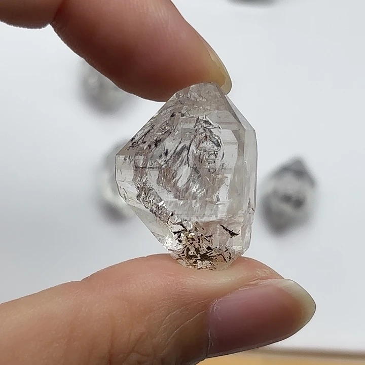 唔***知颈饰未镶嵌水晶水胆流沙闪灵钻