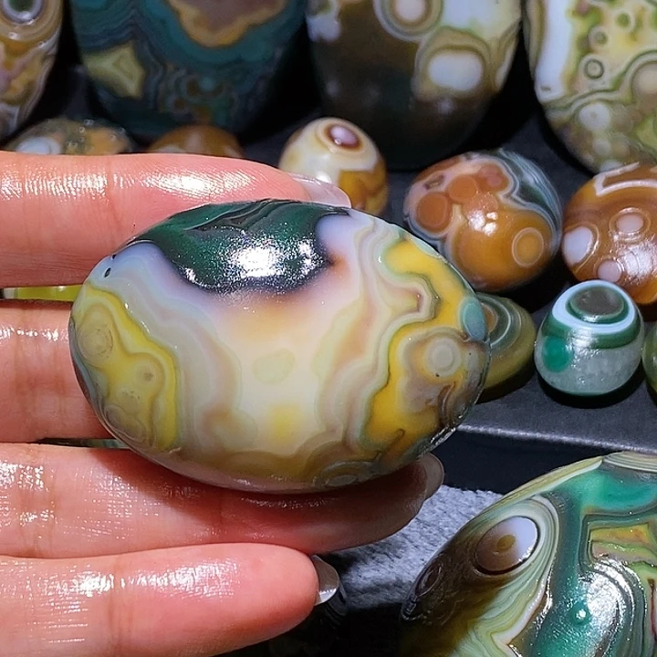 玛瑙/玉髓未镶嵌珠宝奇石15