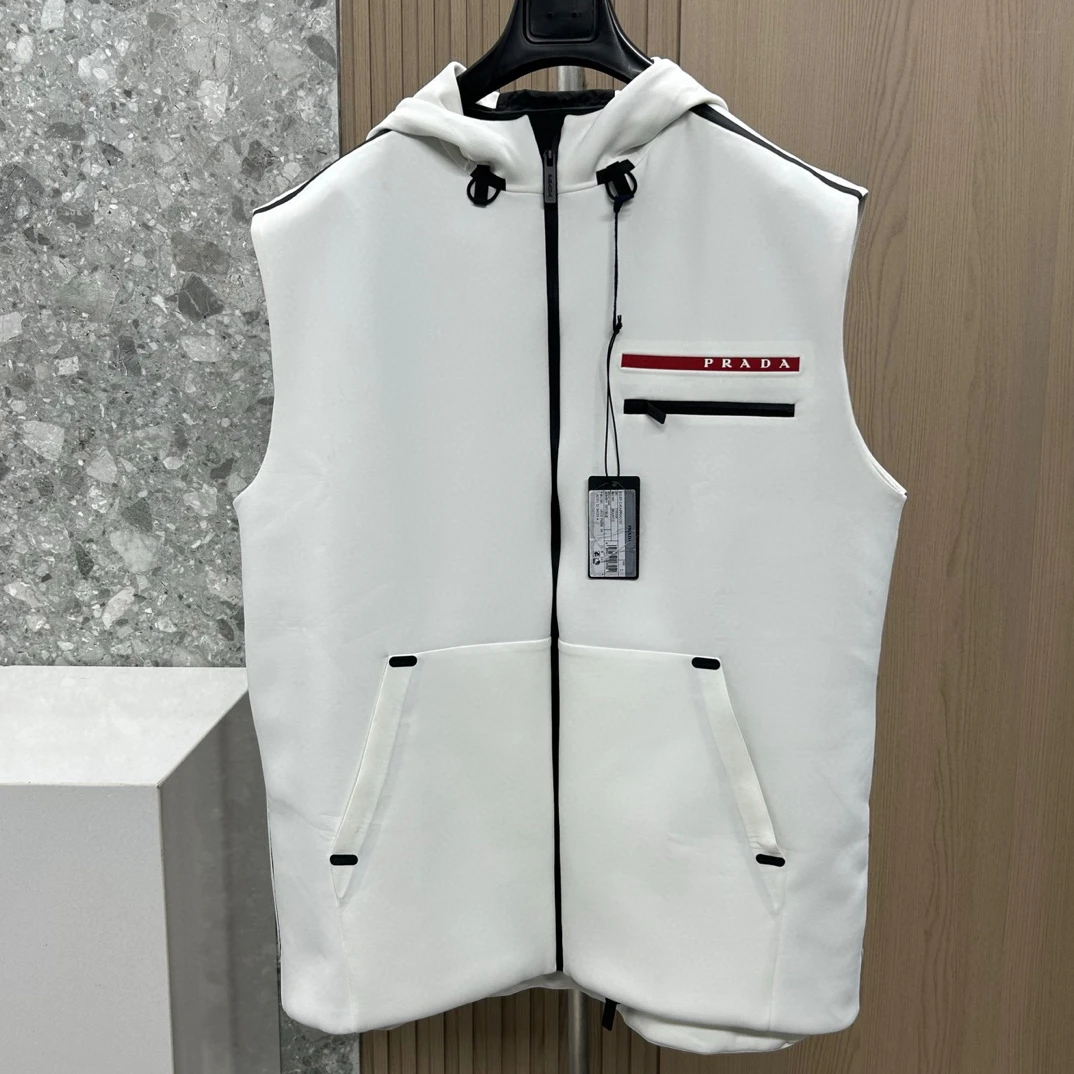 未使用 Prada/普拉达 135345 男款红标马甲