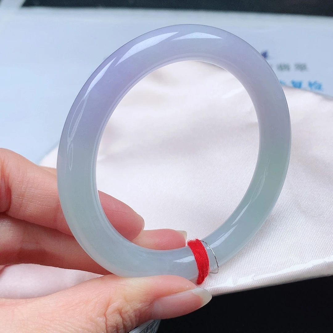 翡翠手镯（圆镯）未镶嵌57圆