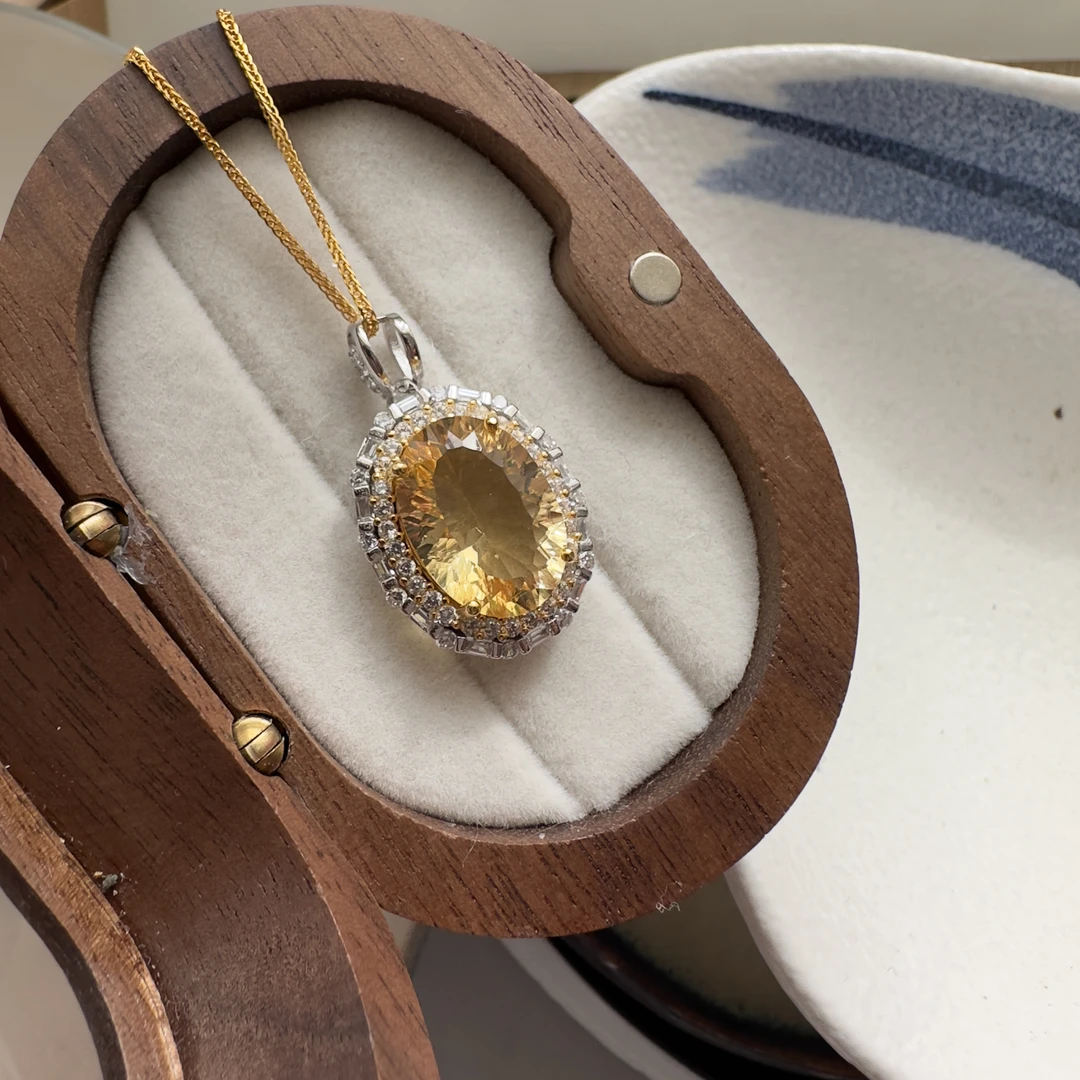 天然黄水晶吊坠14*10mm