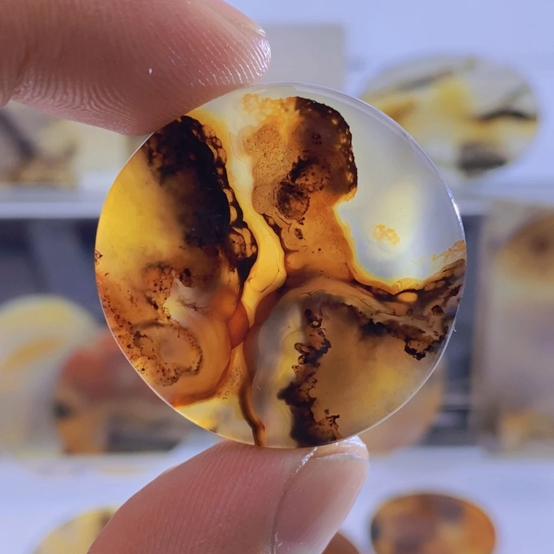 玛瑙/玉髓颈饰未镶嵌穿**空