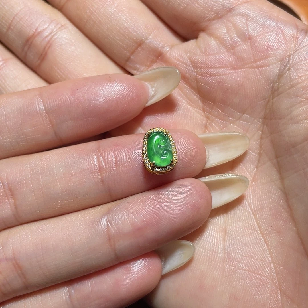 翡翠18K金镶嵌吊坠(不含链)