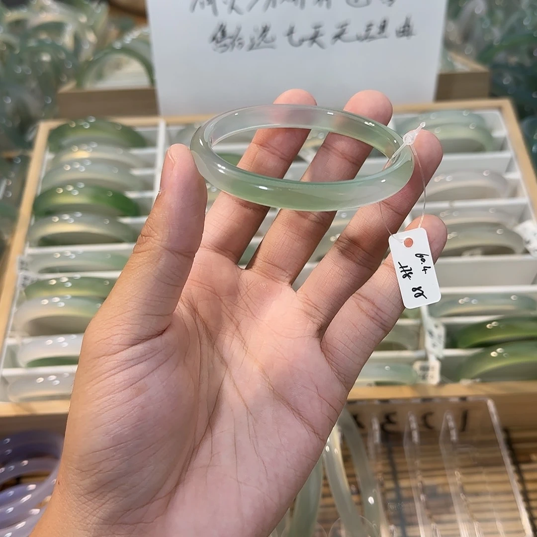 玛瑙/玉髓未镶嵌手镯圈口60.4