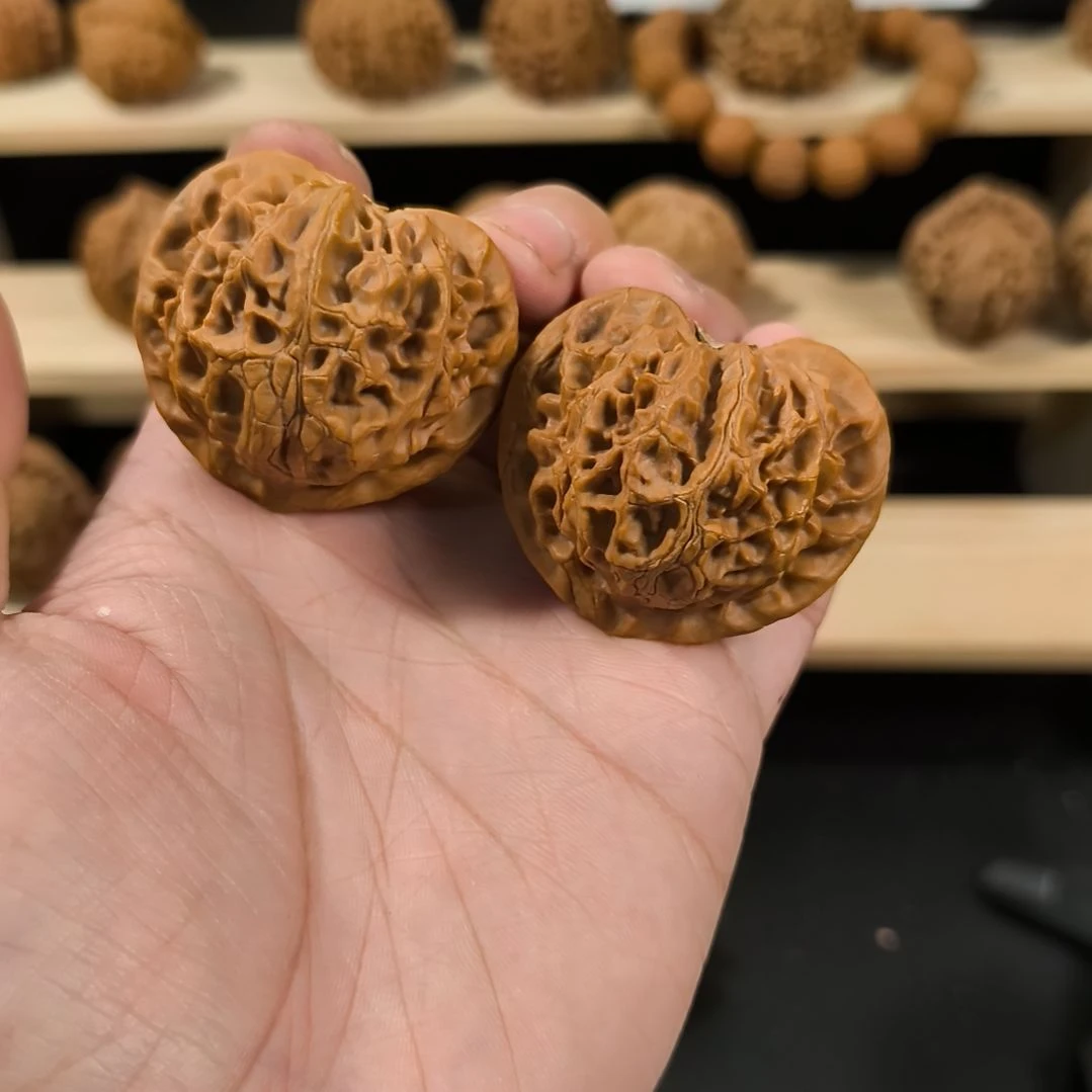 文玩核桃吊坠45宫灯