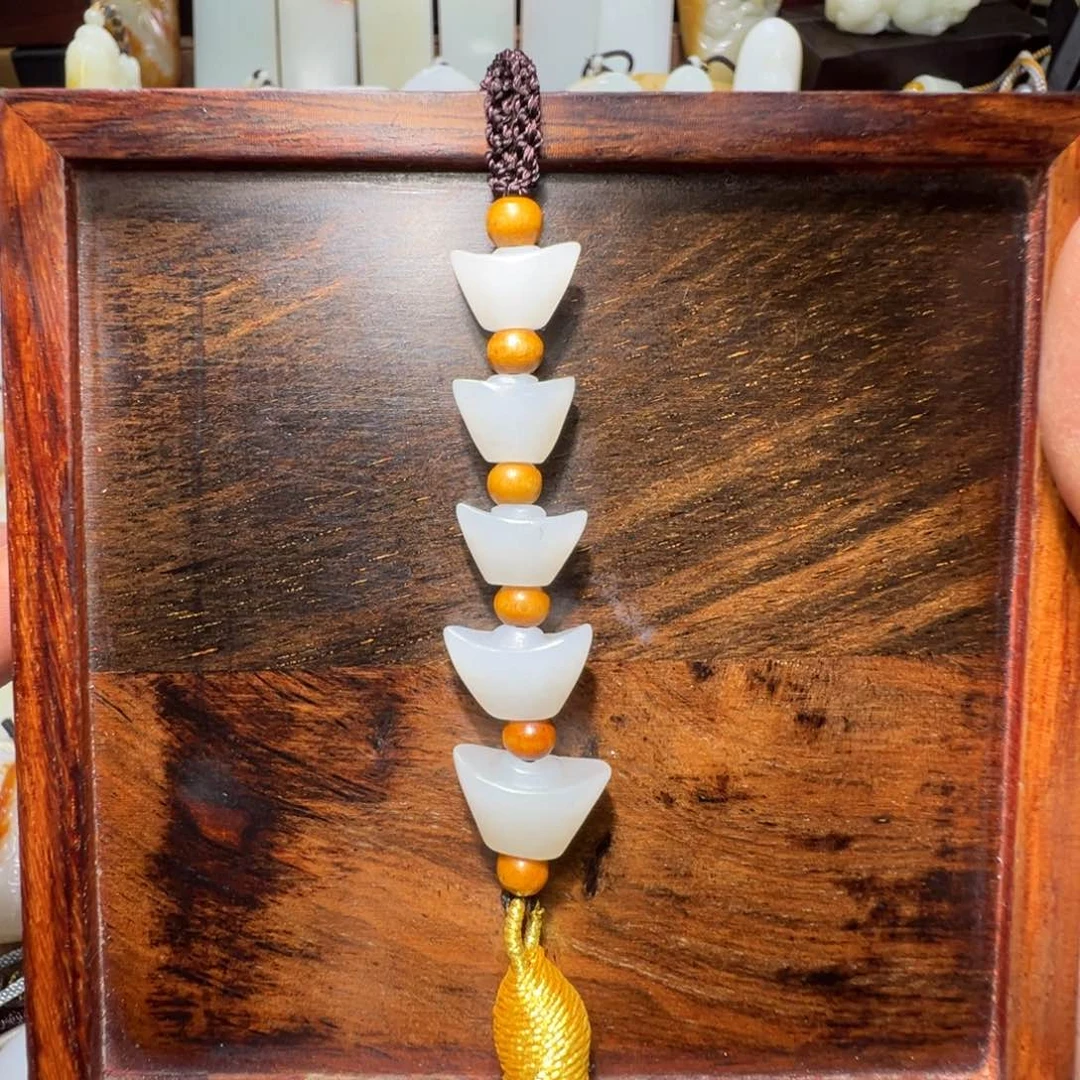 和田玉车挂未镶嵌缘