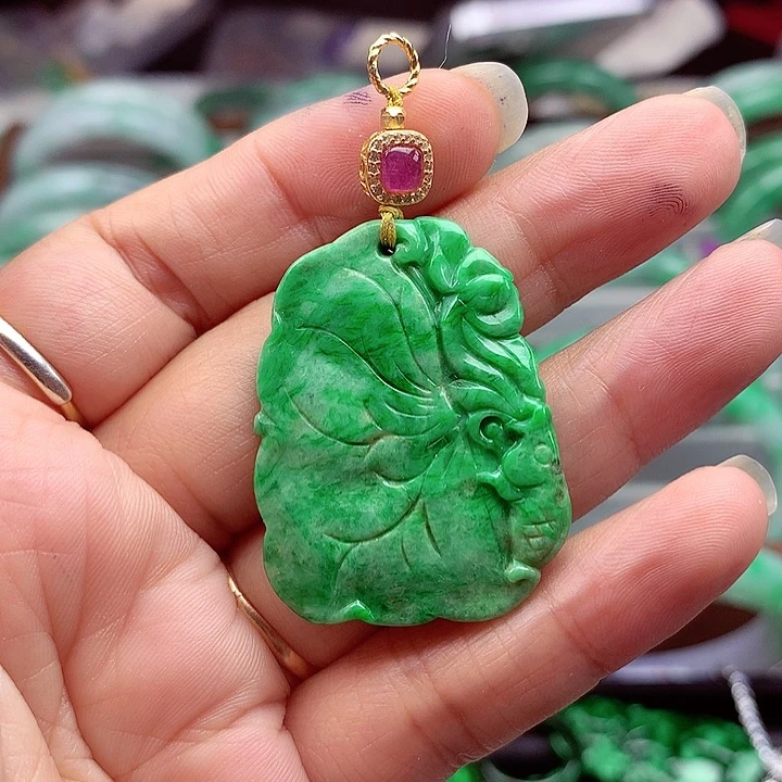 翡翠银S925镶嵌颈饰翡翠