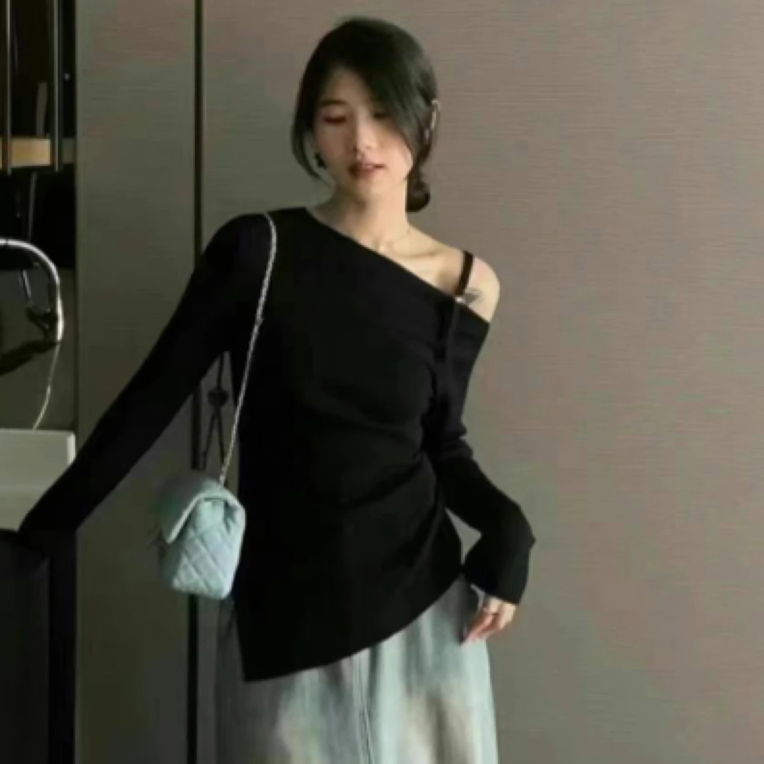 2025春装韩系设计感斜肩羊毛针织衫百搭打底衫不规则开叉上衣女装