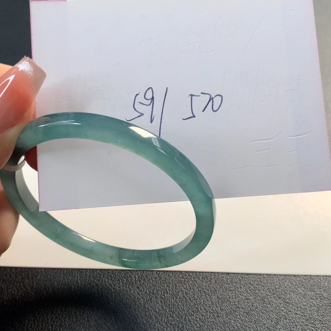 翡翠未镶嵌手镯手镯